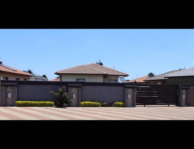 3 BEDROOM HOUSE FOR SALE IN KLIPPOORTJIE